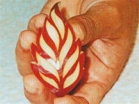 A Chefs Help Carved Apple Leaf